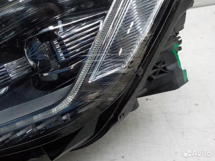 Фара левая Volkswagen Passat