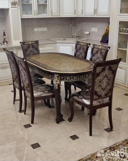 Кухонный Обеденный стол. Столик. Компьютерный стол