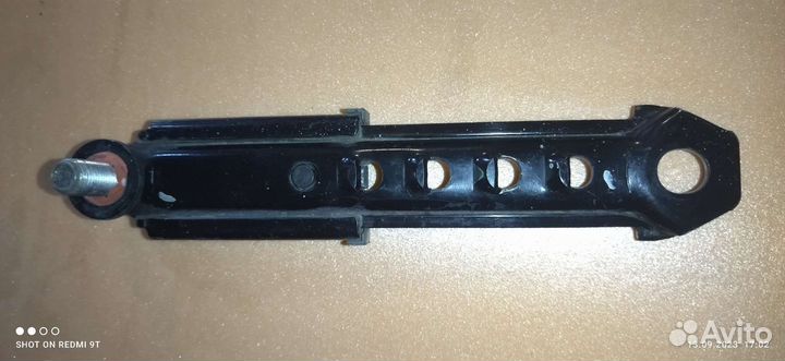 Регулятор ремня безопасности lacetti универсал