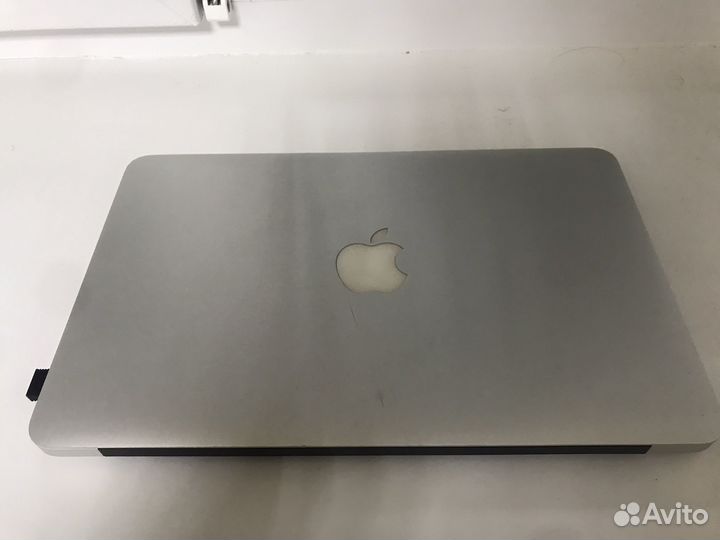 Apple MacBook Air 11 2010