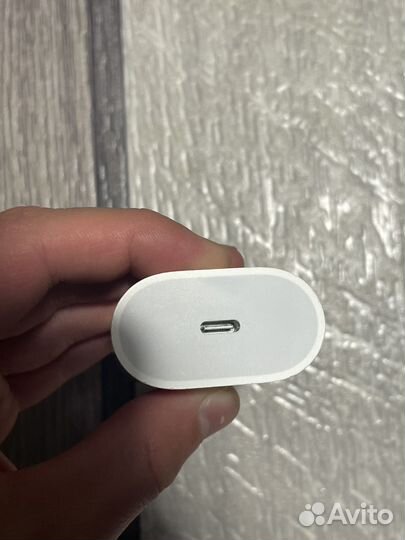 Зарядка на iPhone
