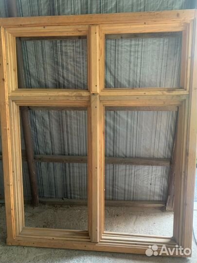 Деревянная оконная рама