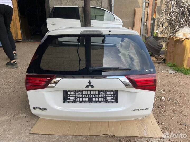 Крышка багажника mitsubishi outlander 3 2015-2021