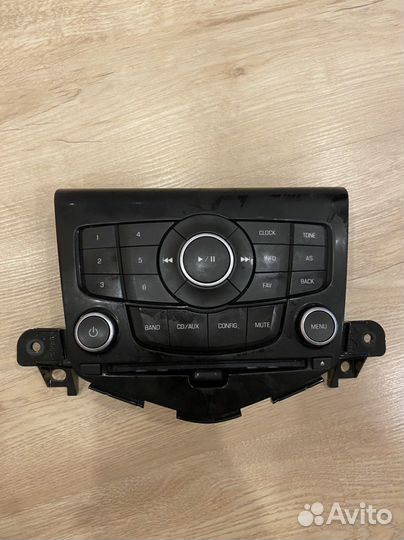 Блок управления магнитолой Chevrolet Cruze