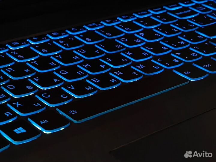 Игровой Lenovo 17.3