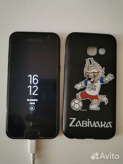 Телефон Samsung galaxy a3 2017