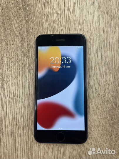 Телефон iPhone 6s