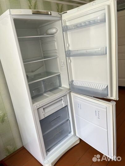 Холодильник бу indesit