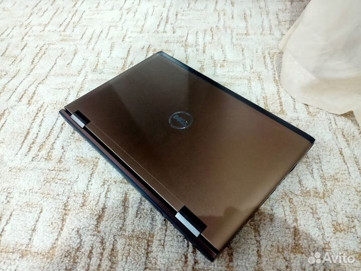 Dell 17.3 Intel i5/SSD/Nvidia