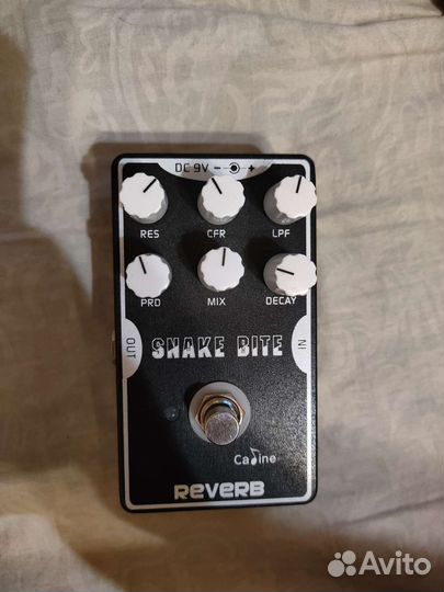 Гитарная педаль reverb snake bite
