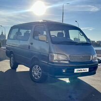 Toyota Hiace 3.0 AT, 1997, 500 000 км, с пробегом, цена 380 000 руб.