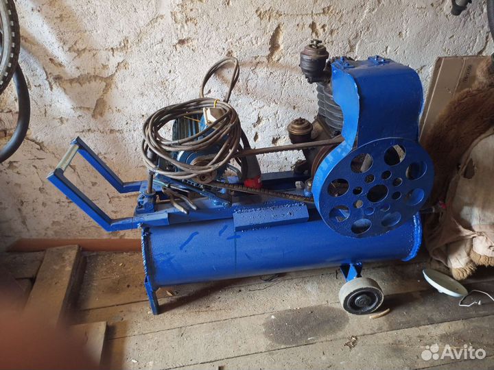 Воздушный компрессор