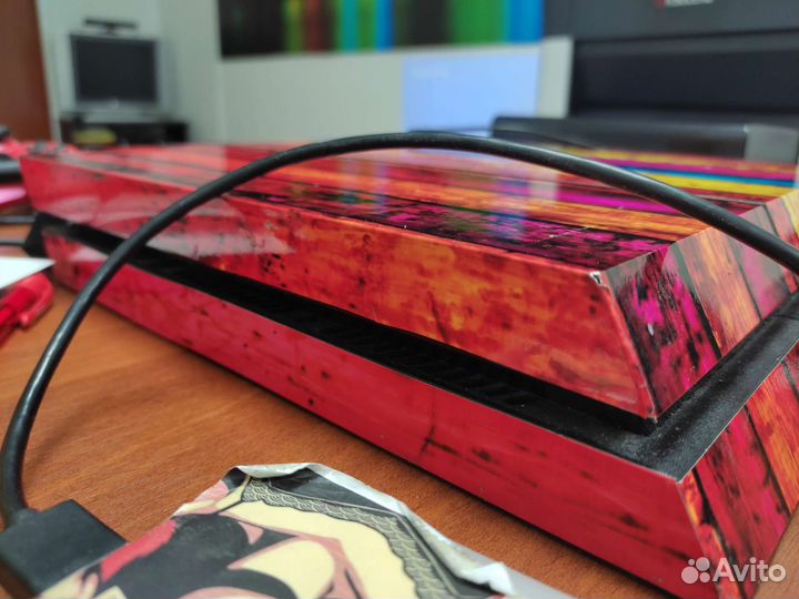 Виниловая наклейка для Sony Playstation 4 (PS4)