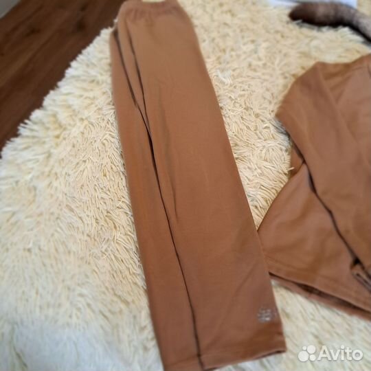 Тренировочный костюм для фигурного катания