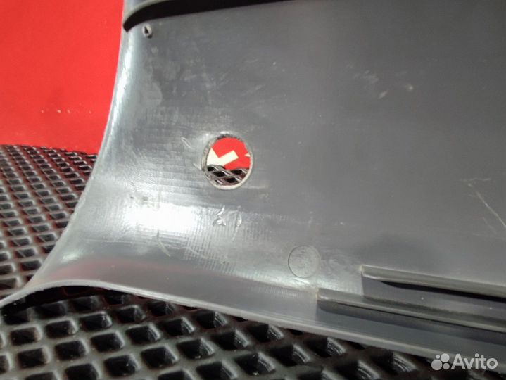 Накладка стойки лобового стекла правая