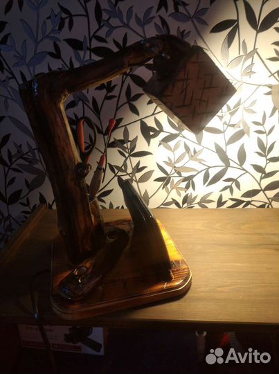 Светильник из дерева с органайзером