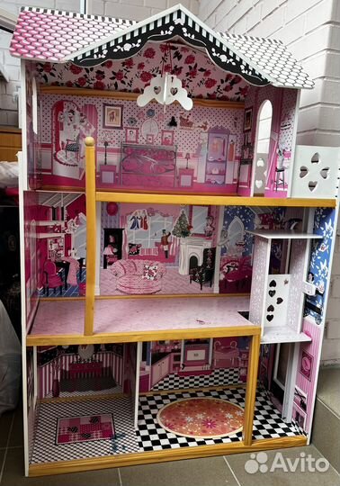 Домик кукольный