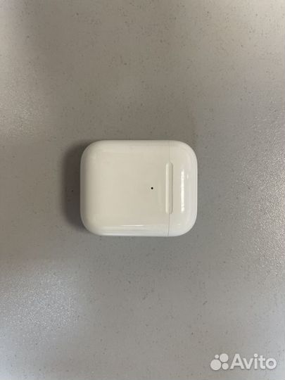 Airpods 2 with charge case