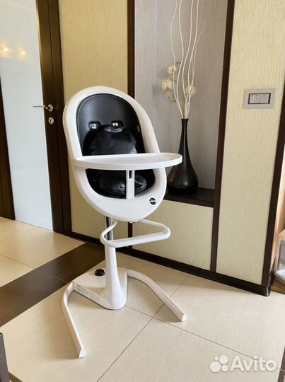 Стульчик для кормления mima moon