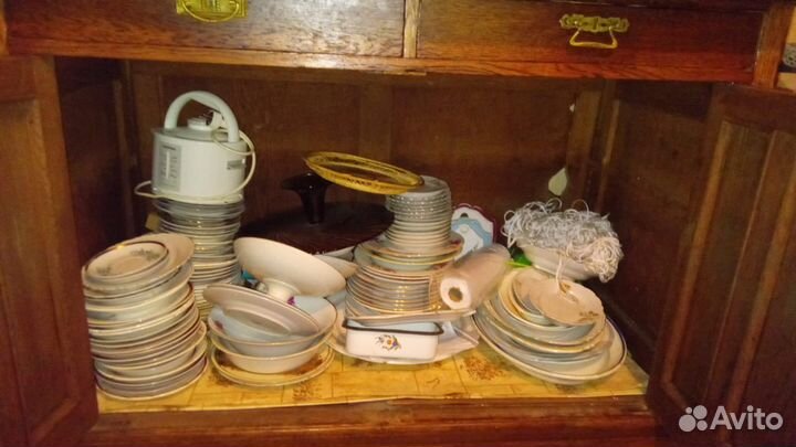 Антикварный буфет