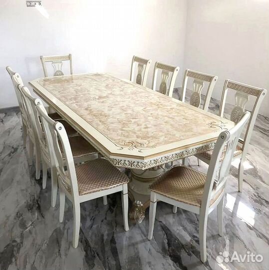 Столы и стулья