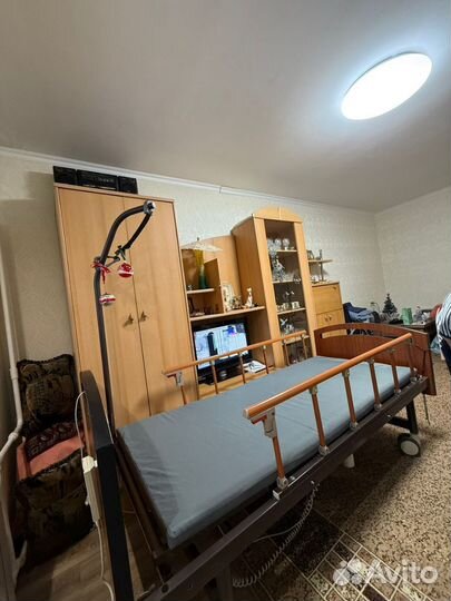 Медицинская кровать для лежачих больных