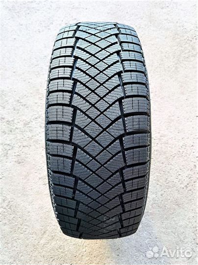 Pirelli Ice Zero FR SUV 225/60 R18 104T