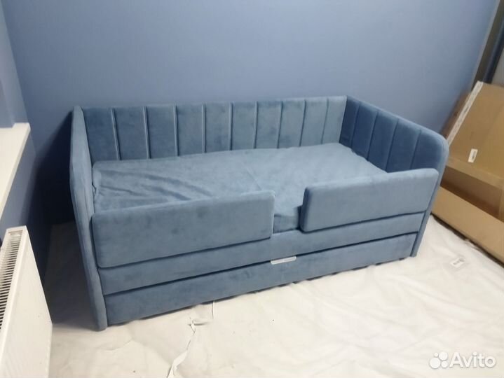 Подростковая мягкая кровать