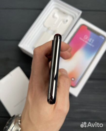 iPhone X, 64 ГБ