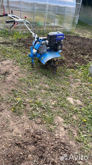 Вспашка земли мотоблоком и минитрактором