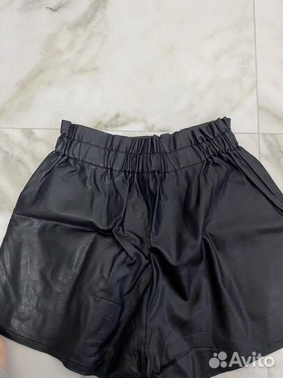 Шорты женские кожаные черные