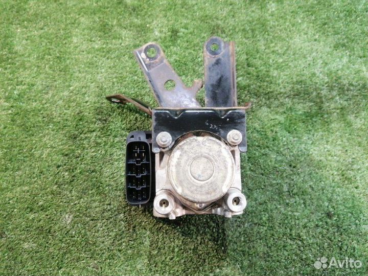 Блок ABS Toyota Belta NCP96 2NZ-FE 2010