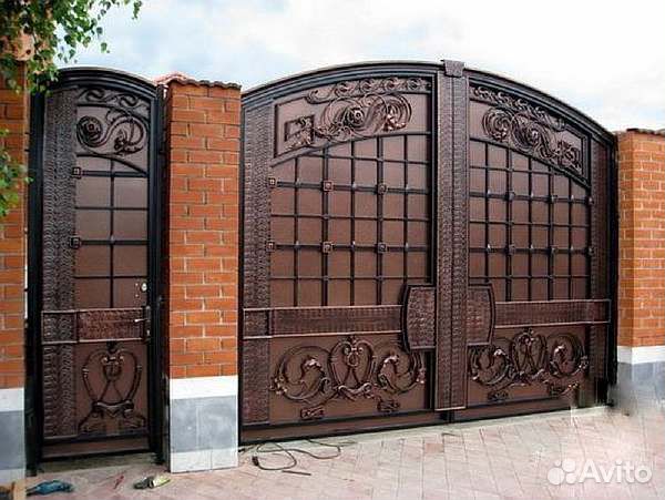 Кованые ворота для частного дома фото