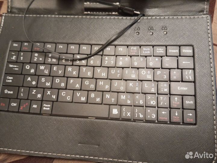 Чехол книжка с клавиатурой для планшета