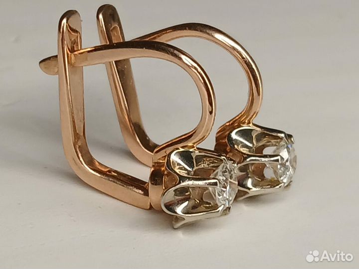 Золотые серьги с бриллиантами 585 пробы звезда