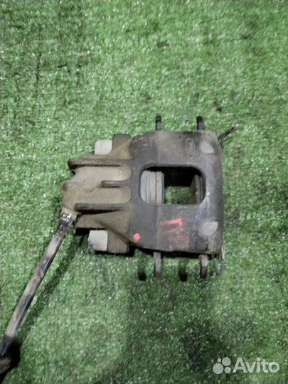 Суппорт тормозной передний правый Ford Focus 1.6