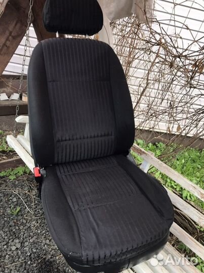 Сиденье левое шкода октавия 2002г.в