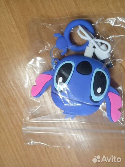 Чехол стич и беспроводные наушники