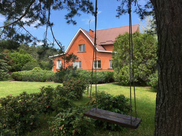 Коттедж 430 м² на участке 66 сот.