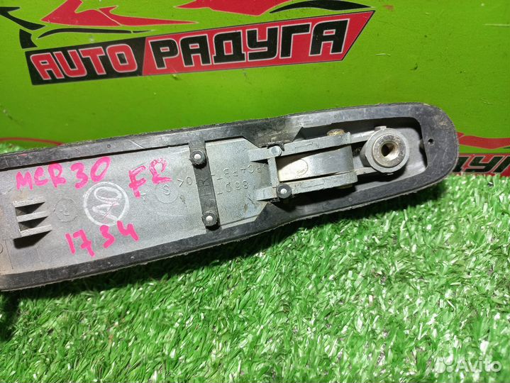 Ручка двери внешняя toyota ACR30W,ACR40W,AHR10W,MC
