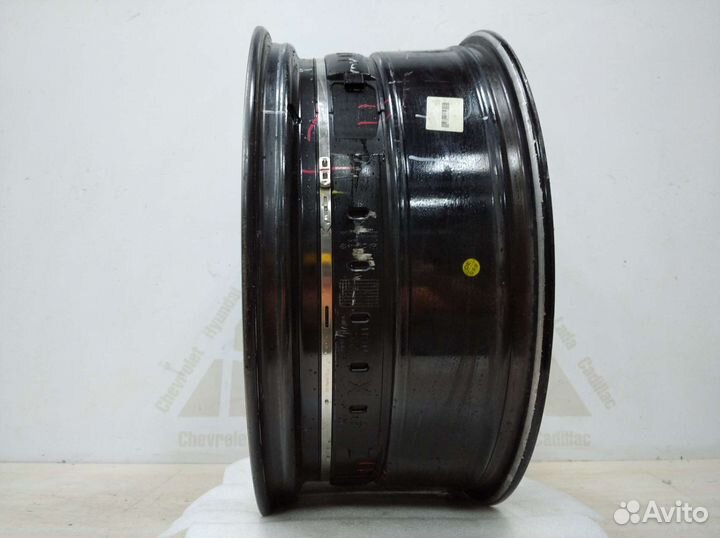 Диск литой R22 Genesis GV80