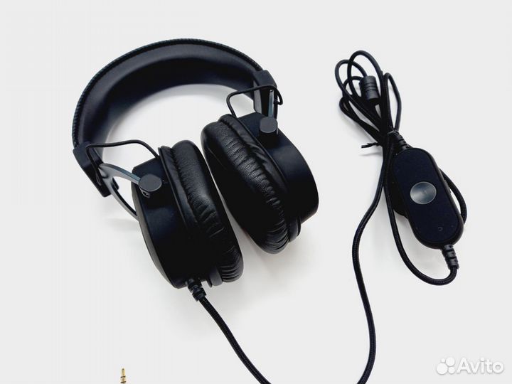 93697*3 Наушники Fifine Dynamic RGB