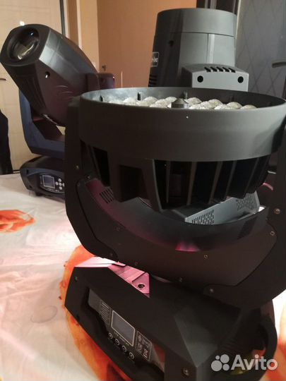 Moving head LED zoom 36x10 rgbw
