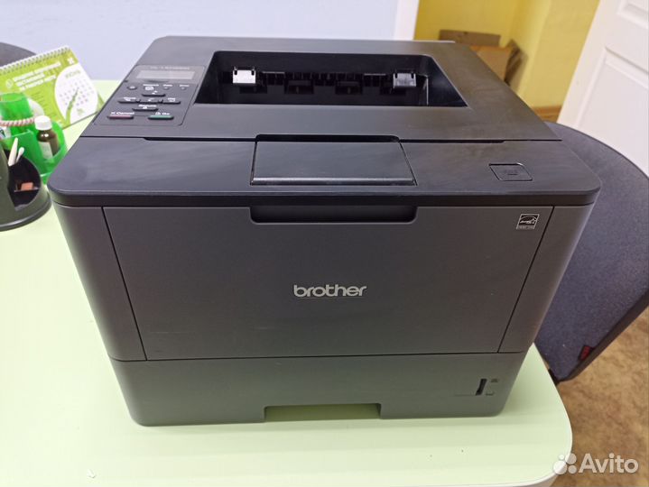 Принтер brother HL-L5100DN сетевой+ новый картридж