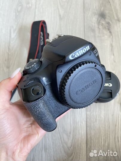 Зеркальный фотоаппарат canon 1300d
