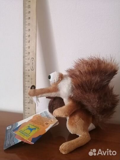 Белка с орешком из м/ф