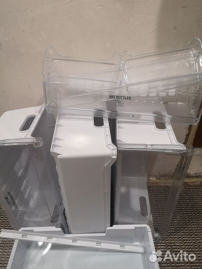 Полки от холодильника Hotpoint Ariston