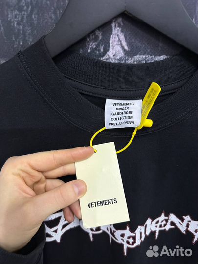 Футболка Vetements