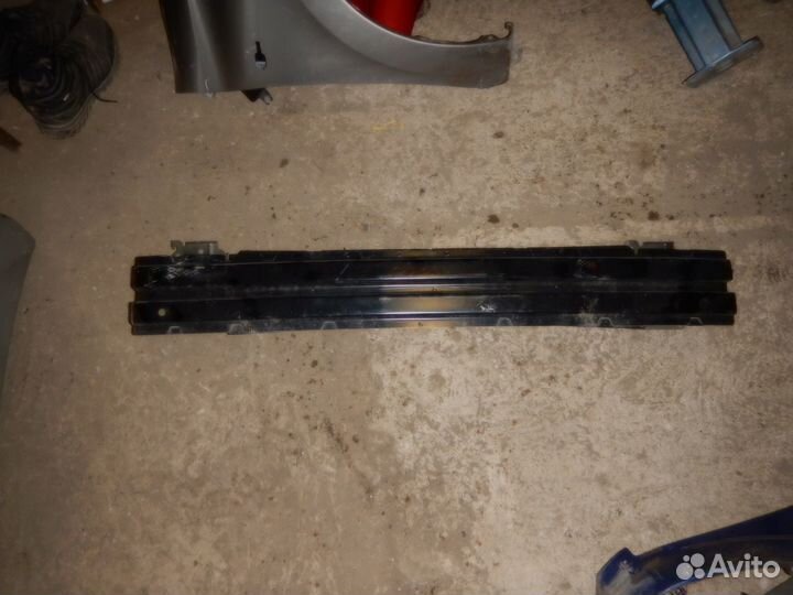 Усилитель переднего бампера Mitsubishi Outlander 3