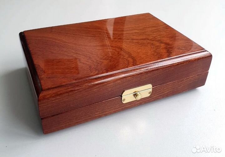 Деревянные шкатулки футляры ящики упаковка сундуки